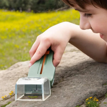 Bug Catcher with Magnifier – Discover & Learn – Insect Catcher